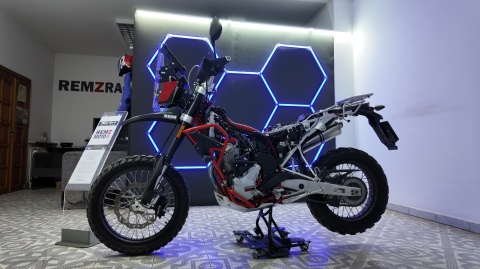SWM 650 SUPERDUAL T MOD RALLY TOWER SWM 650 SUPERDUAL T MOD RALLY TOWER