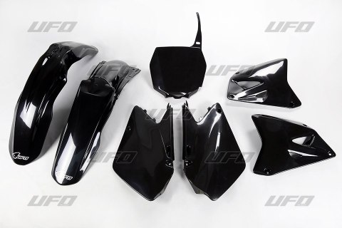 UFO KOMPLET PLASTIKÓW SUZUKI RM 125 / 250 '01-'22 KOLOR CZARNY (SU402E001)